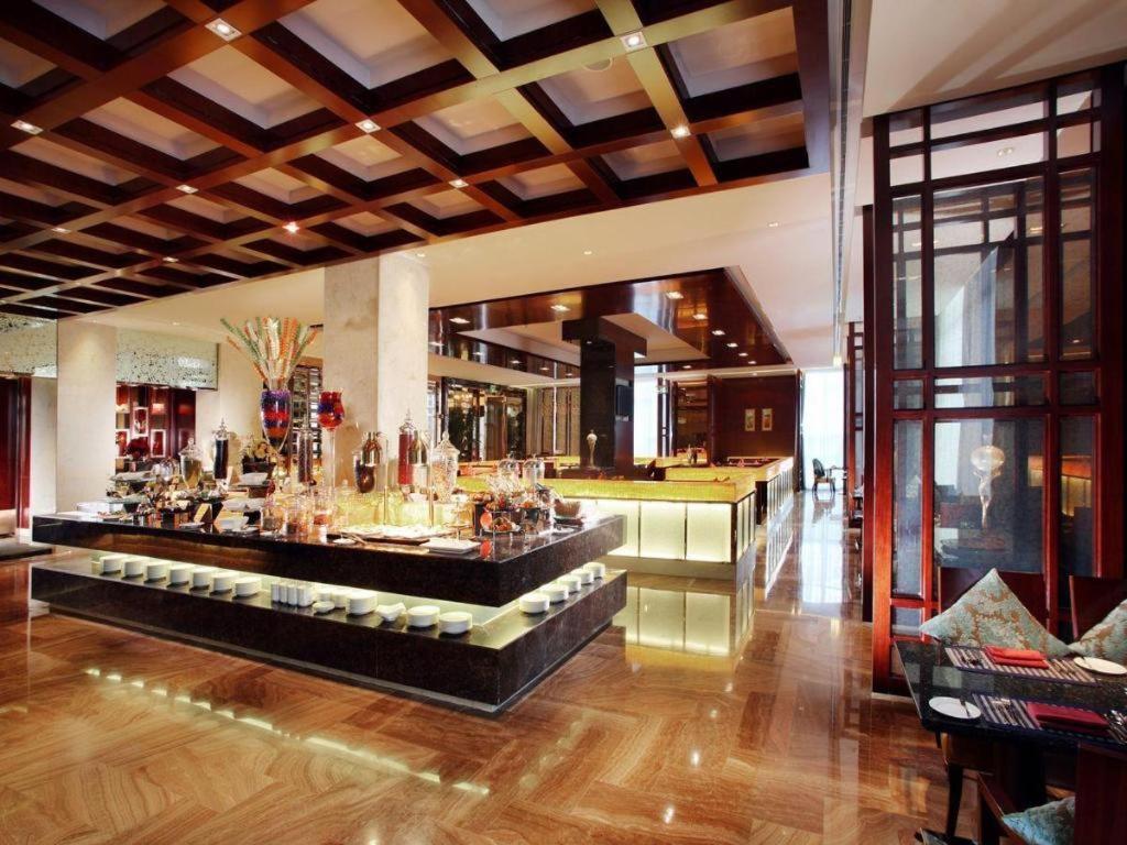 Royal Tulip Hotel Zhujiajiao Shanghai Exterior photo