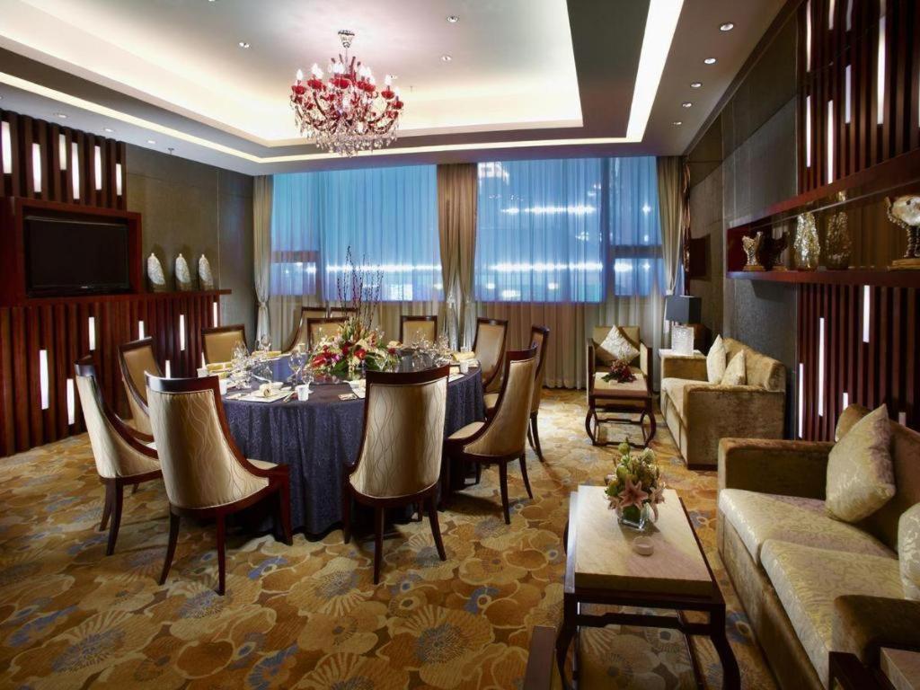 Royal Tulip Hotel Zhujiajiao Shanghai Exterior photo