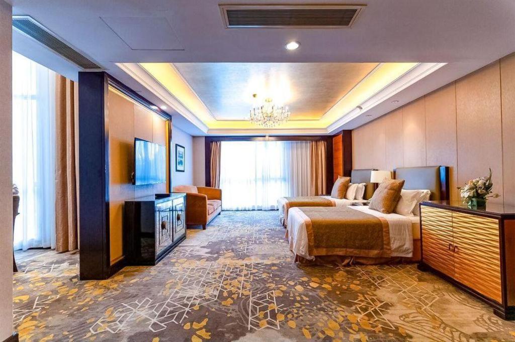 Royal Tulip Hotel Zhujiajiao Shanghai Exterior photo