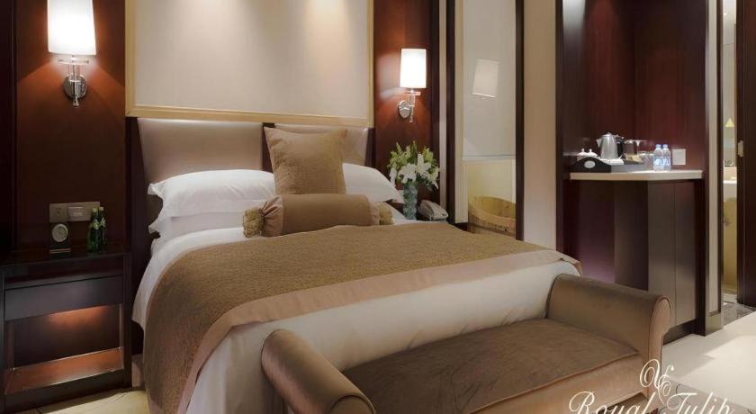 Royal Tulip Hotel Zhujiajiao Shanghai Exterior photo